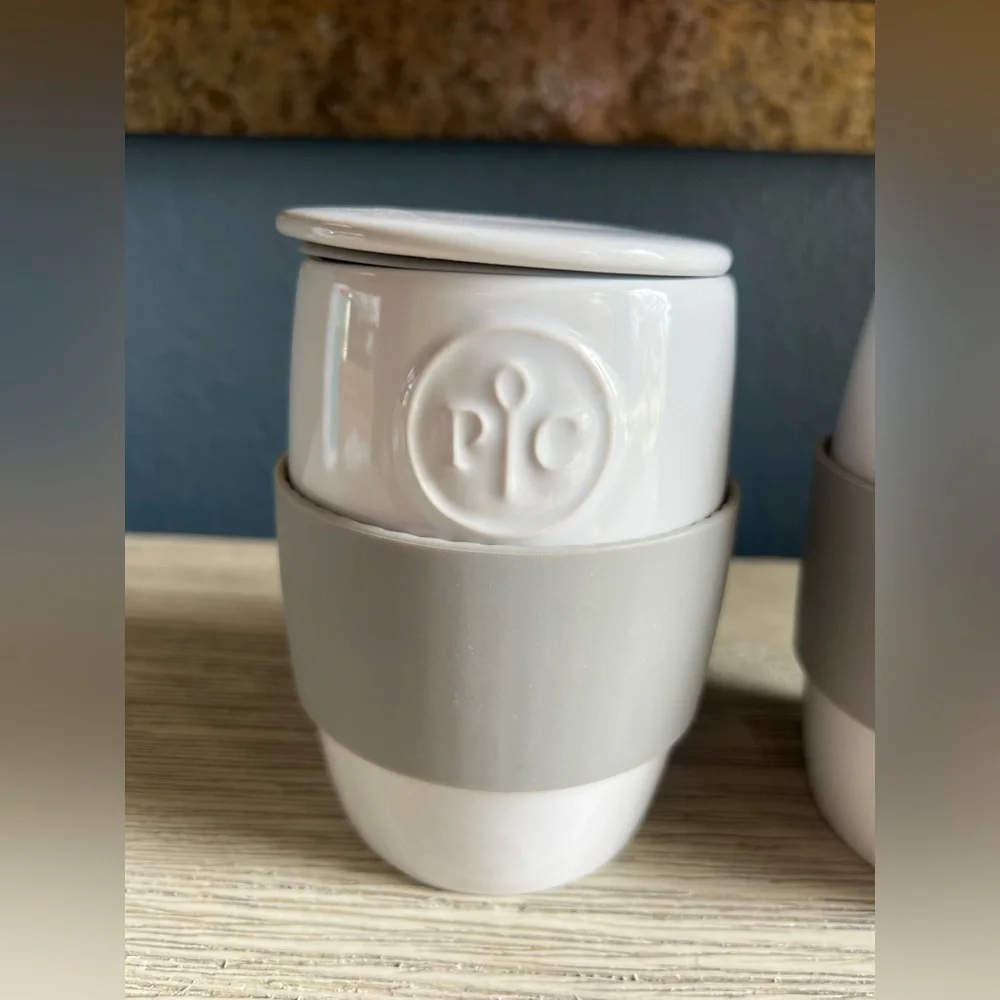 The Pampered Chef elegant ceramic
